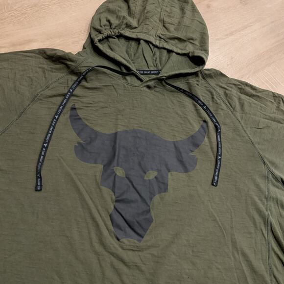 Under Armour Project Rock Hoodie Men's XXL 2XL Green Charged Short Sleeve Logo - Picture 2 of 6